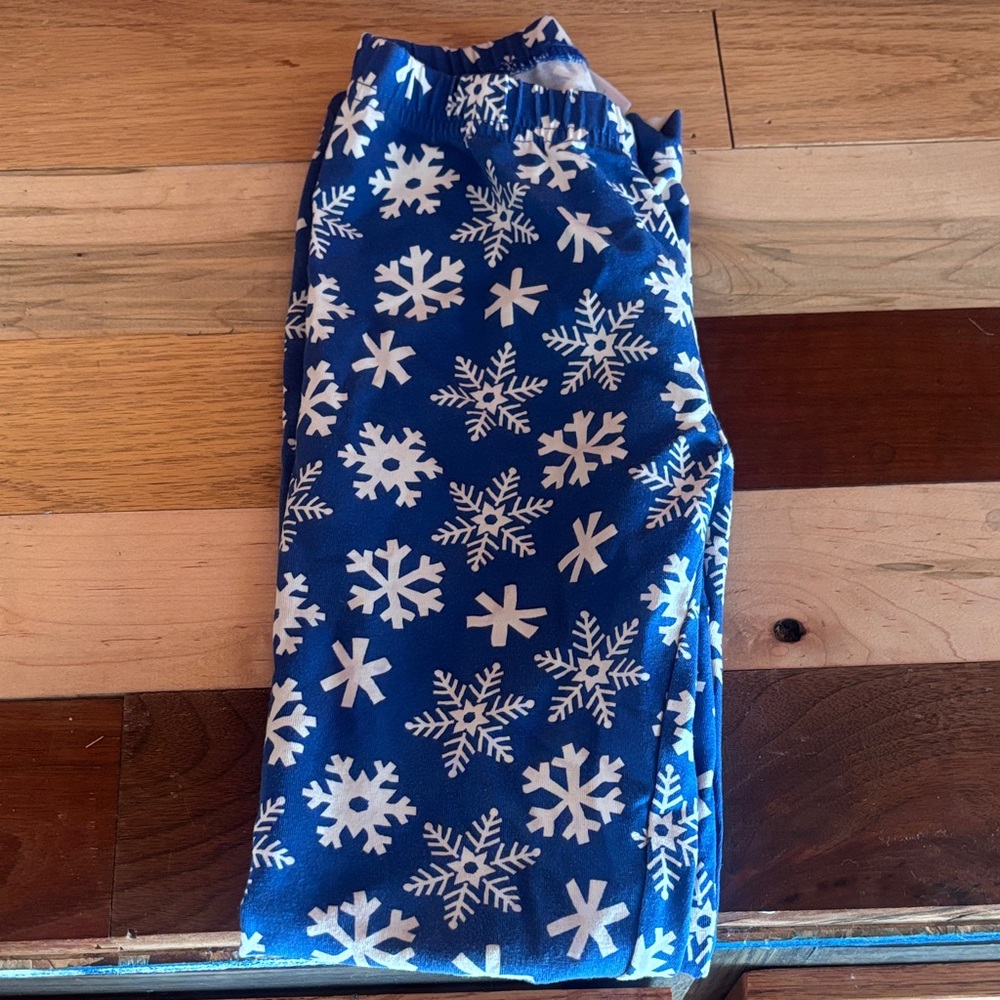 Hanna Andersson Blue and White Snowflake Leggings